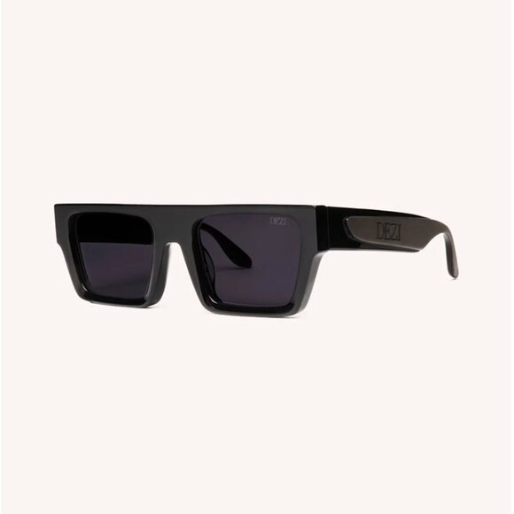 dezi | slick | square frame sunglasses | flat top | dark lenses main image 4